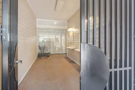 New Casa Caribe By Brightwild- Two-Story Condo Rooftop Pool Key West Eksteriør billede
