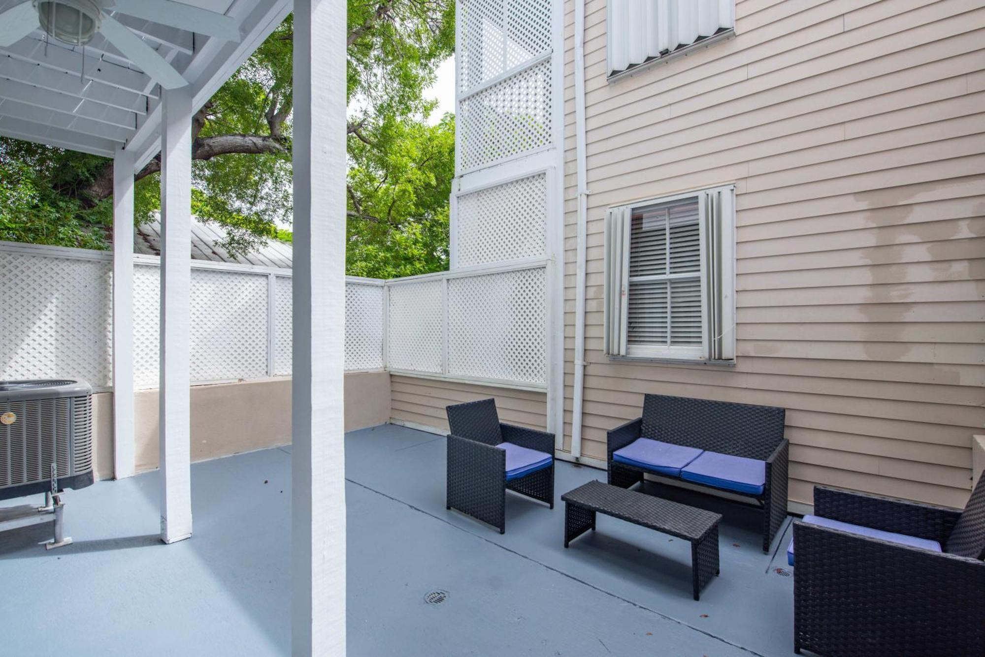 New Casa Caribe By Brightwild- Two-Story Condo Rooftop Pool Key West Eksteriør billede