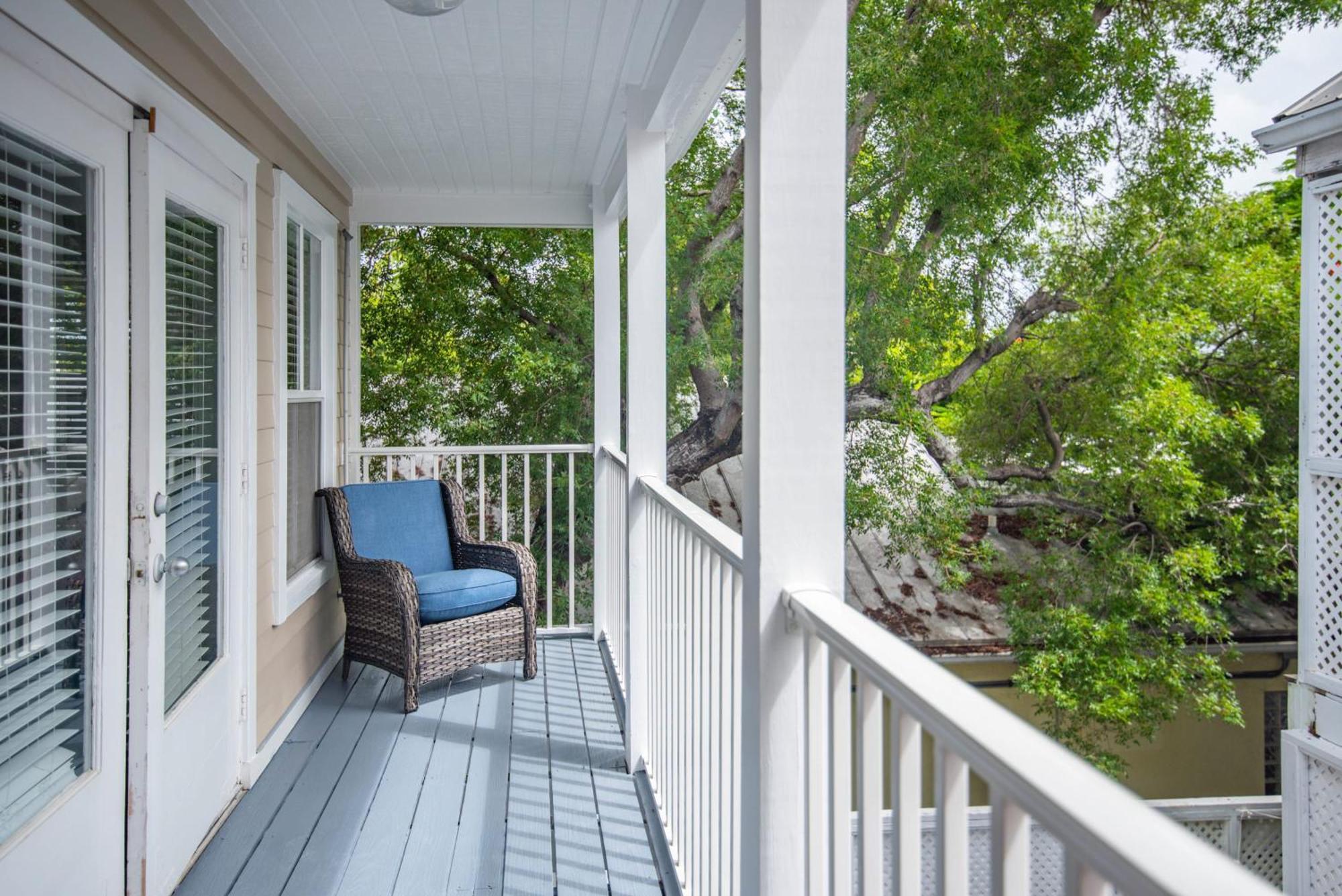 New Casa Caribe By Brightwild- Two-Story Condo Rooftop Pool Key West Eksteriør billede