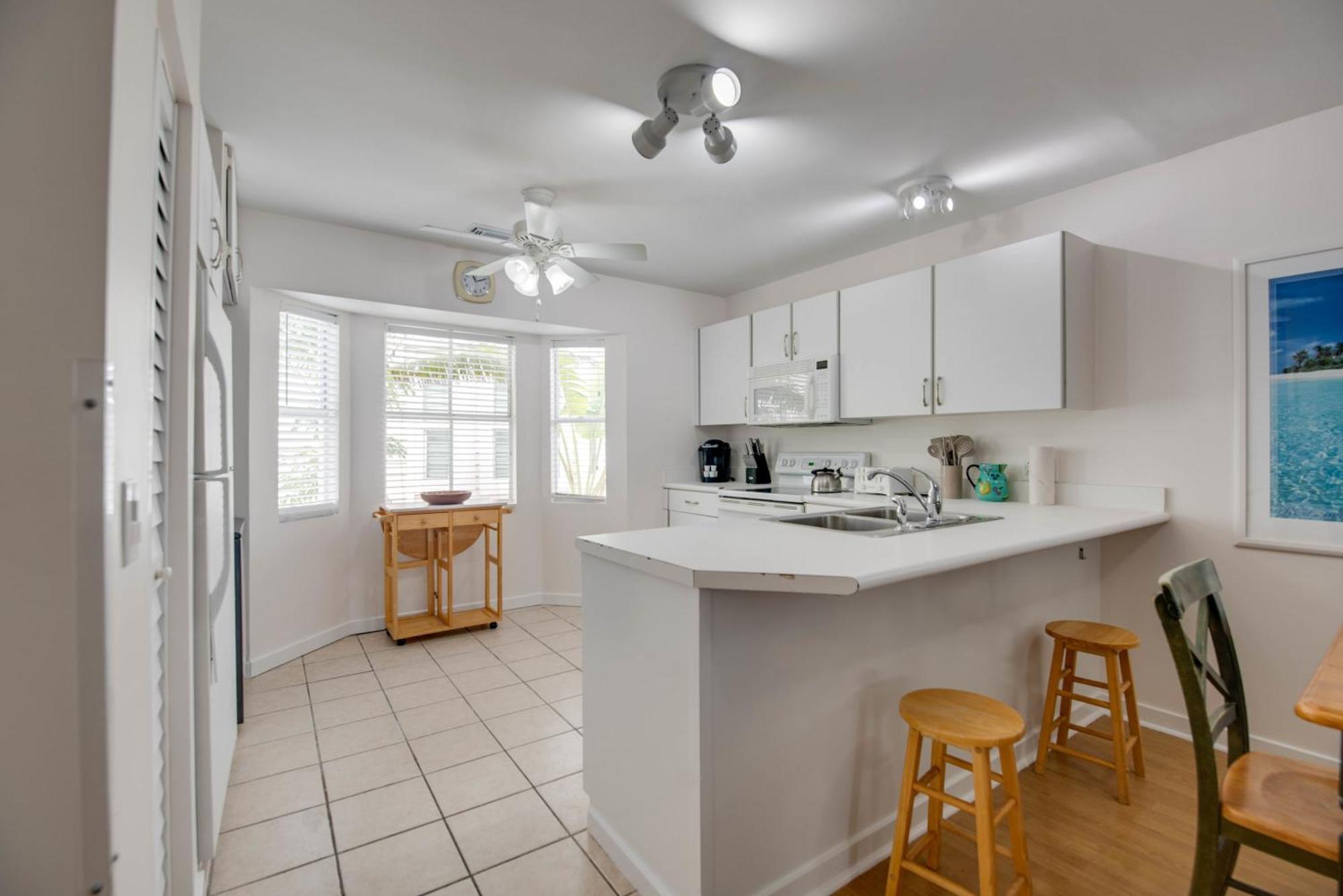 New Casa Caribe By Brightwild- Two-Story Condo Rooftop Pool Key West Eksteriør billede