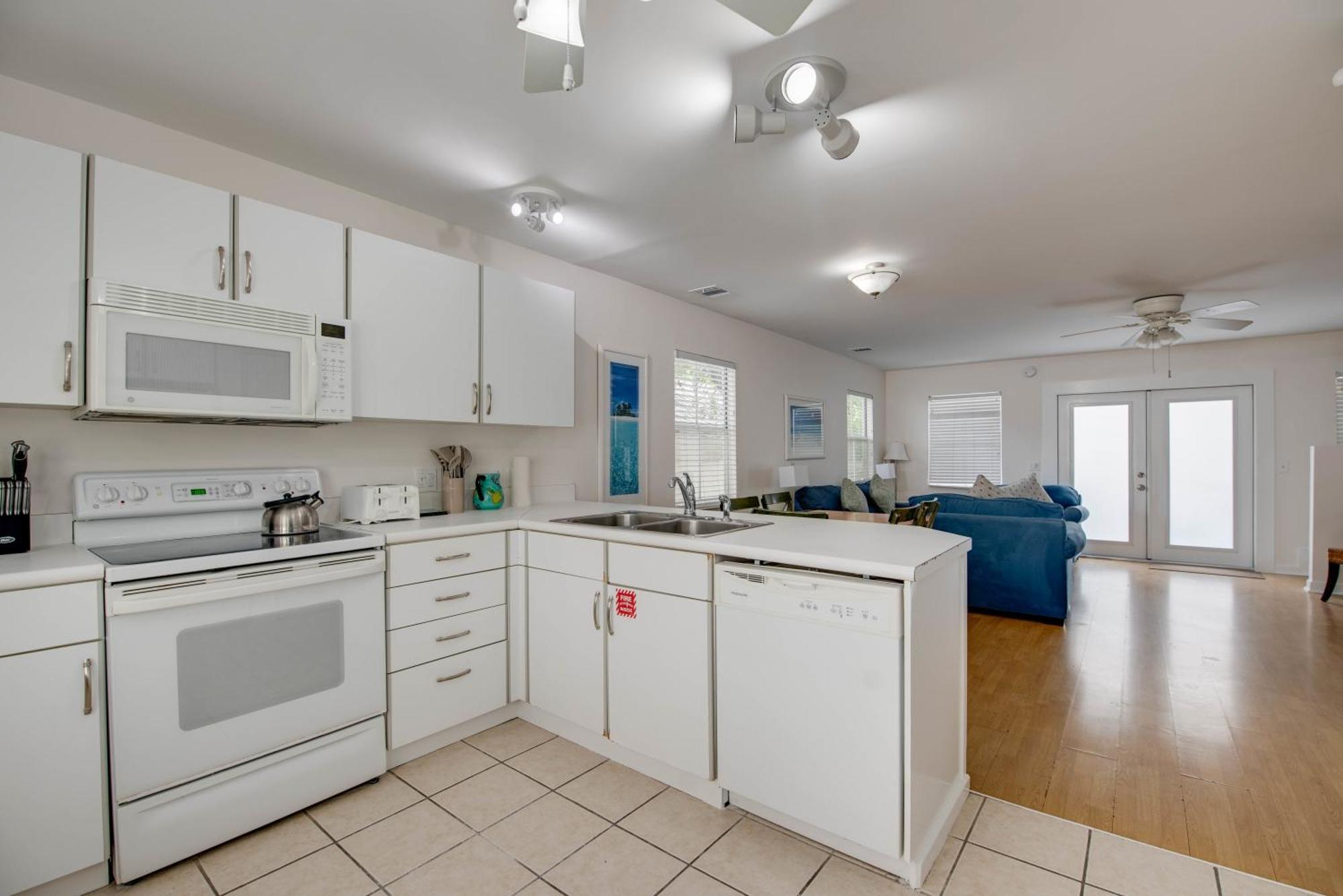 New Casa Caribe By Brightwild- Two-Story Condo Rooftop Pool Key West Eksteriør billede